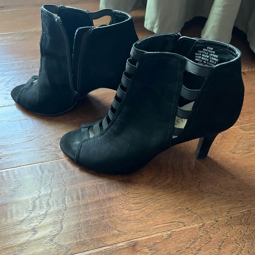 Nine West Womens Booties 6 1/2 M